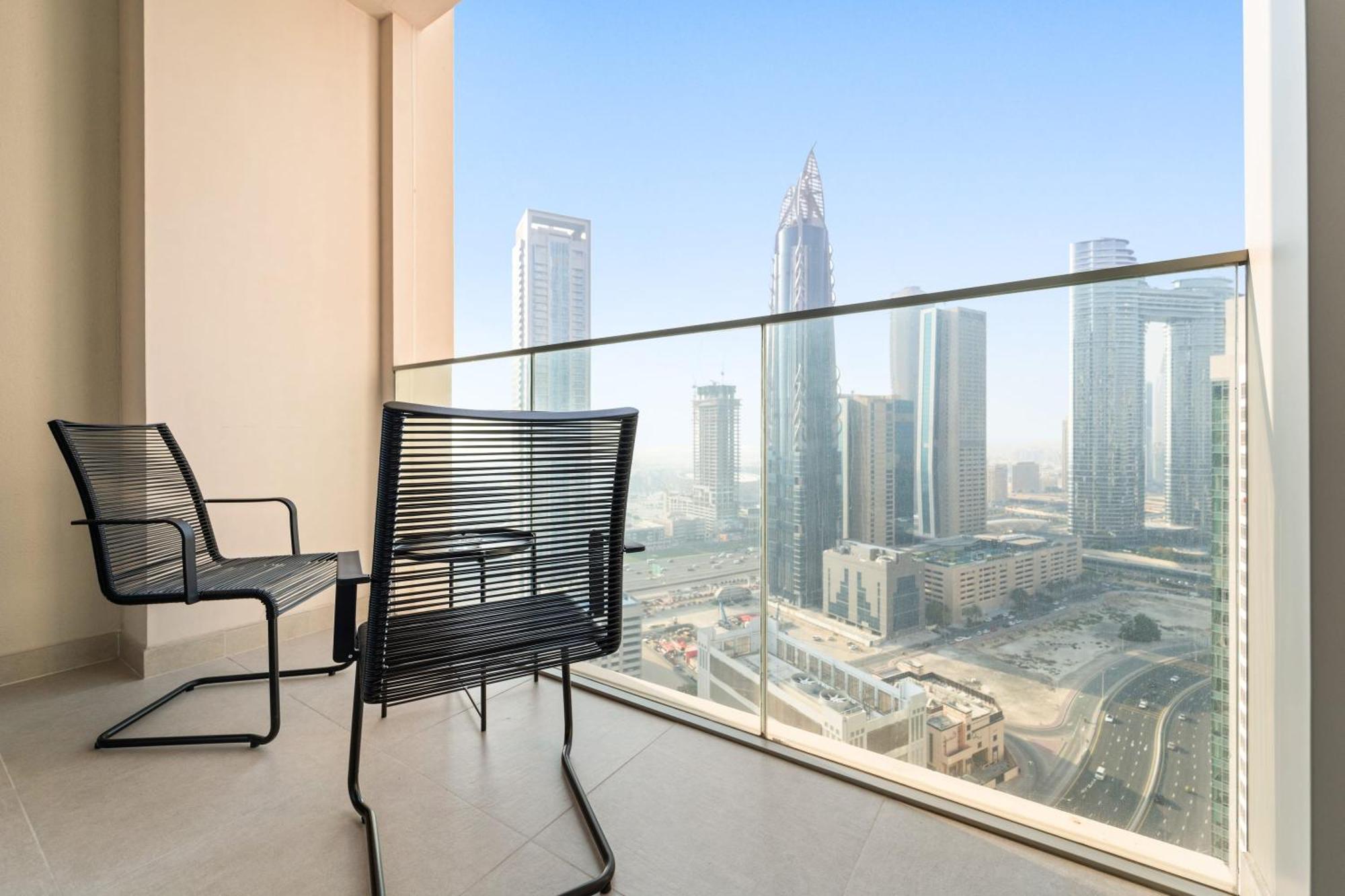 Silkhaus Heart Of Downtown 2 Bdr With Balcony Apartment