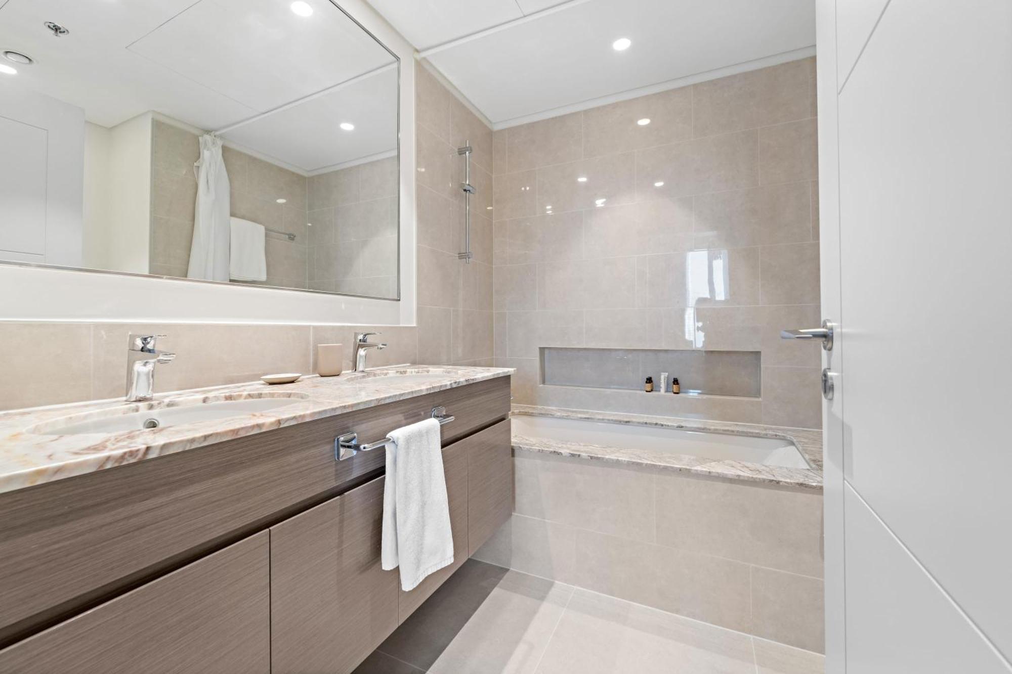 Silkhaus Heart Of Downtown 2 Bdr With Balcony Dubai